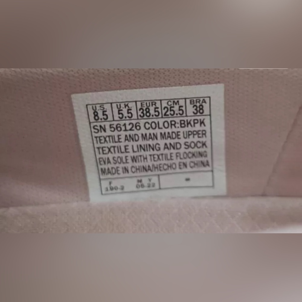 Sketchers Arch Comfort Slip on Size 8.5 GUC - Picture 5 of 5